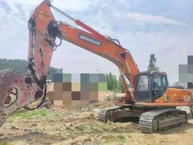 Compre Escavadeira Doosan DX380 Usada / 2 Compre Escavadeira Doosan DX380 Usada / 2