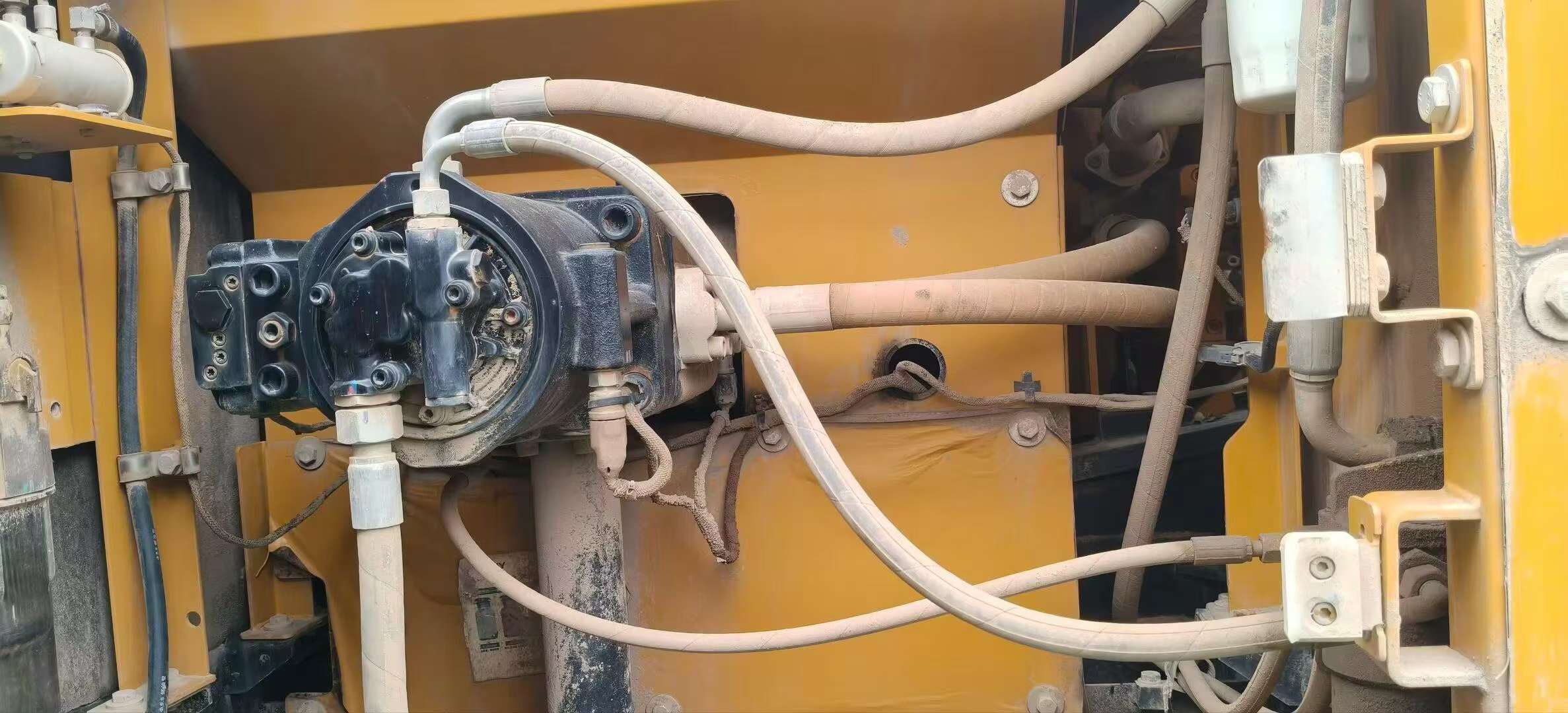 Купить Sany SY245H Подержанный Экскаватор