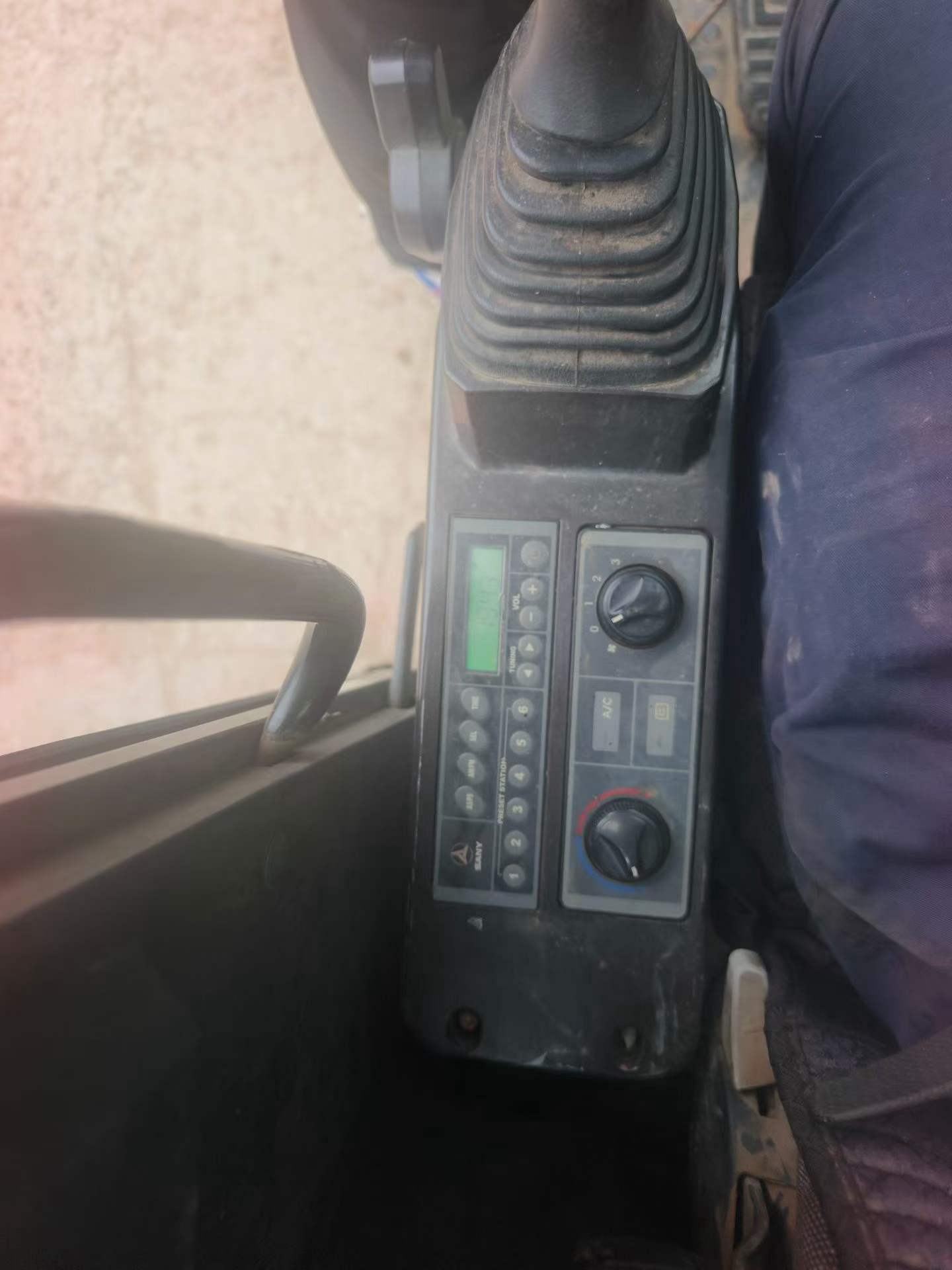 Купить Подержанный Экскаватор Sany SY65C / 6