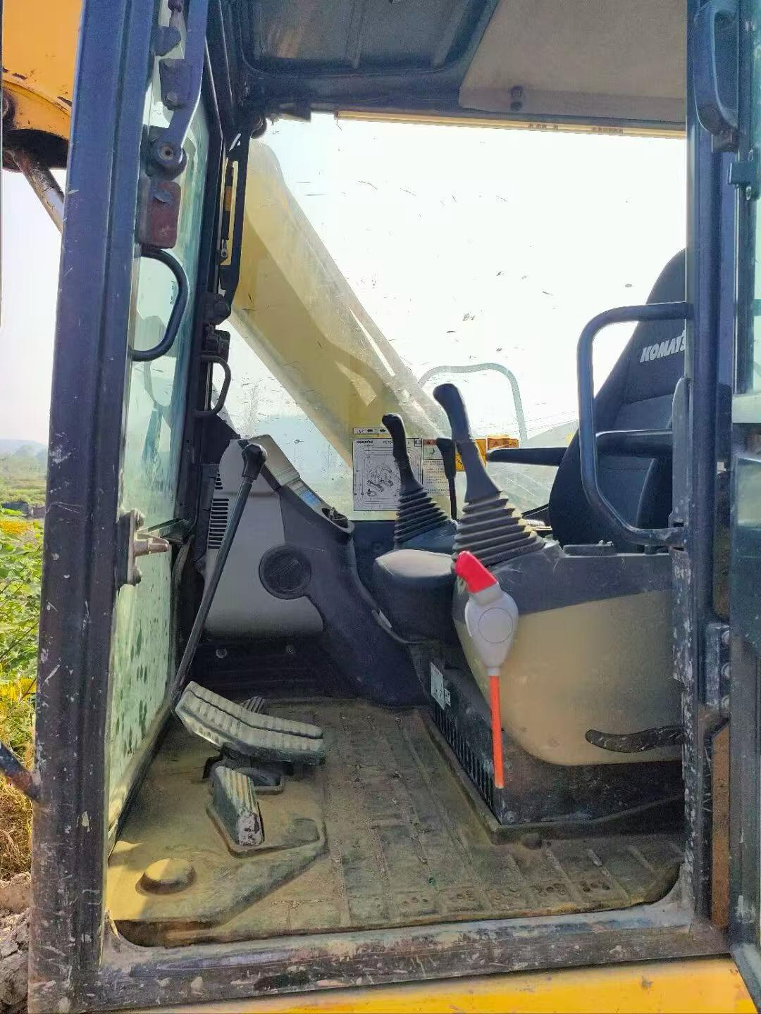 Купить Подержанный Экскаватор Komatsu PC70-8 / 9
