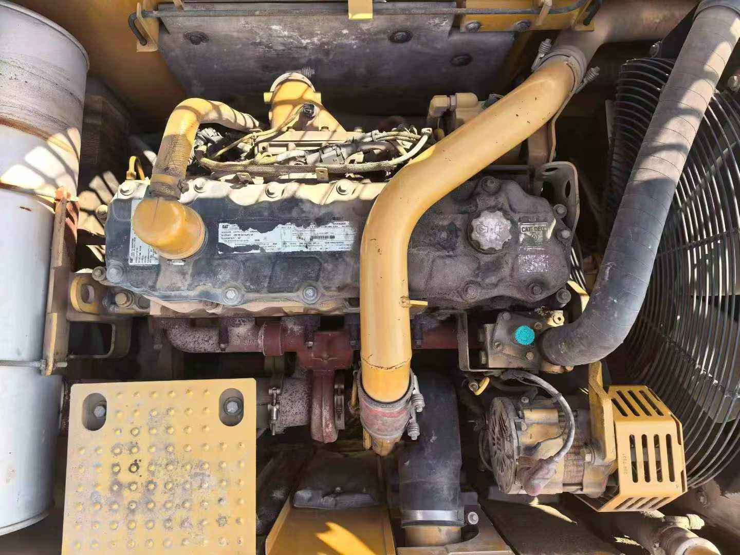 شراء حفارة Caterpillar 329D مستعملة / 5