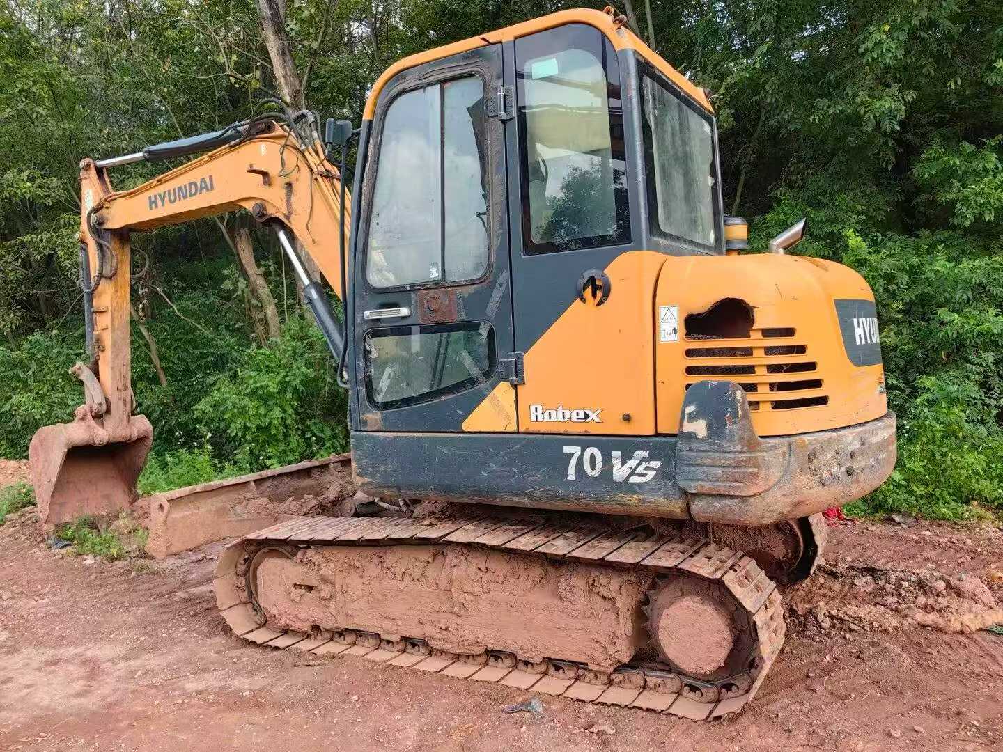 شراء حفارة Hyundai R 60VS مستعملة / 2