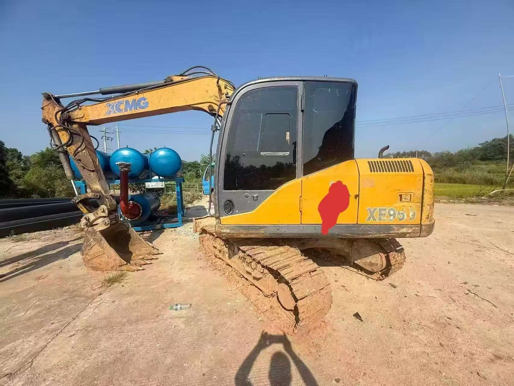 Compre Excavadora XCMG XE75C Usada / 3