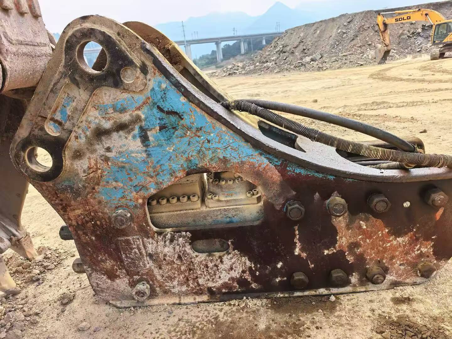 Compre Excavadora Doosan DX520LC Usada / 2