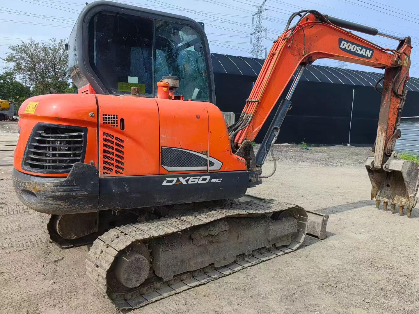 Compre Escavadeira Doosan DH55-7 Usada / 2