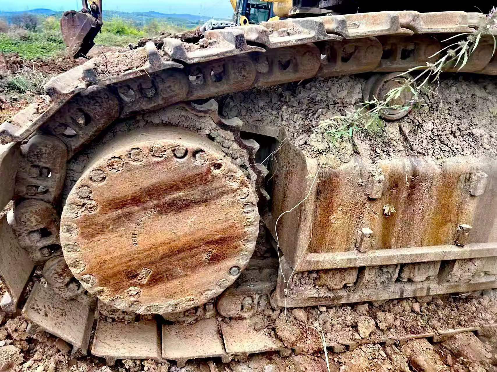 Compre Excavadora Komatsu PC650LC-8E0 Usada / 9