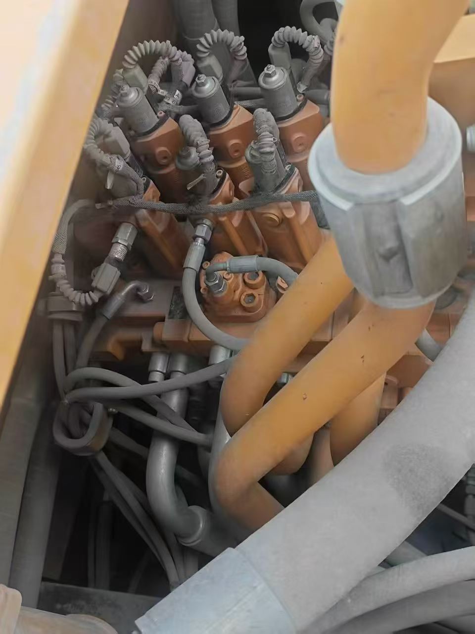 Купить Подержанный Экскаватор Sany SY650HB / 4