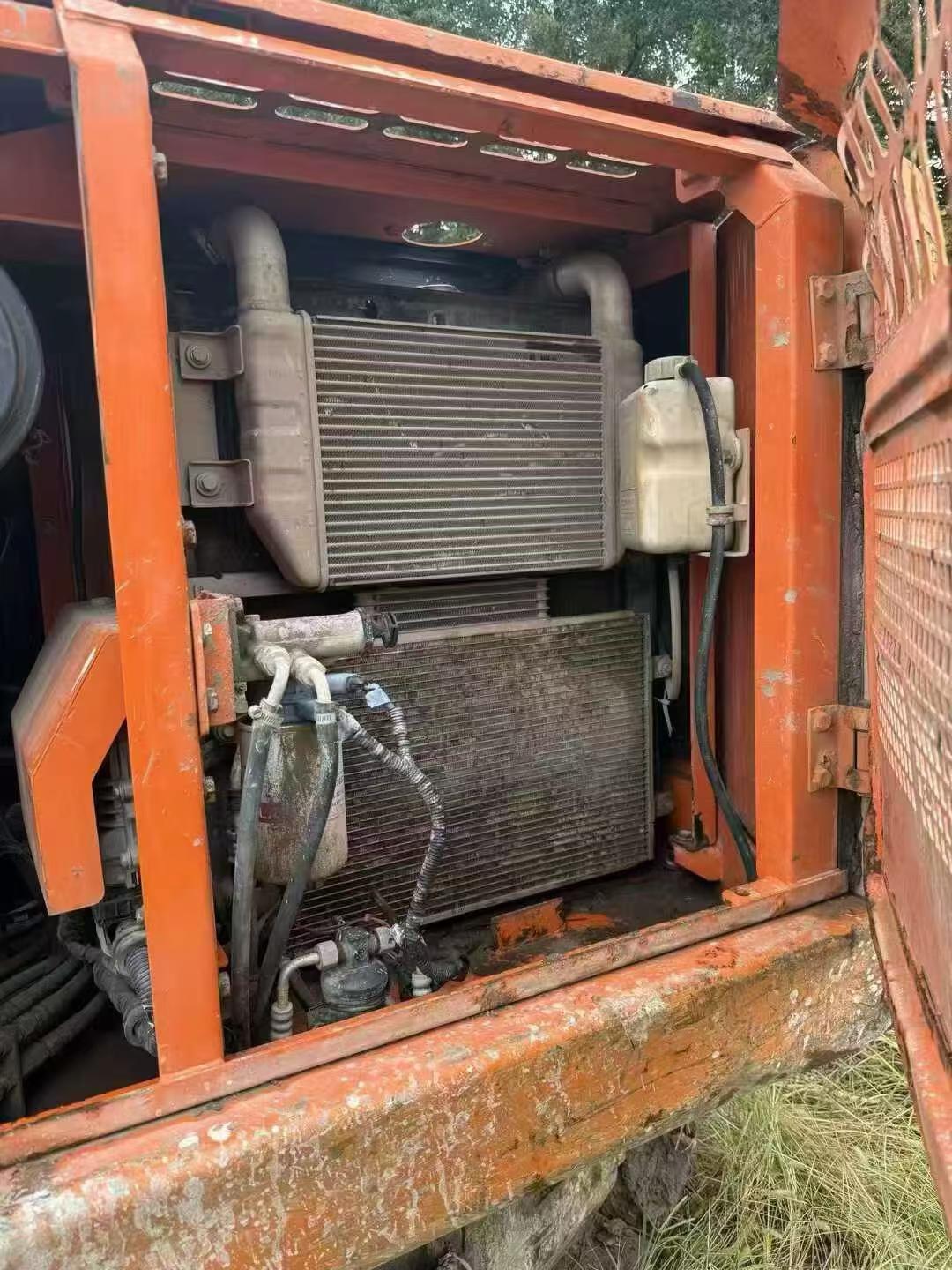 Compre Escavadeira Doosan DX120 Usada / 8