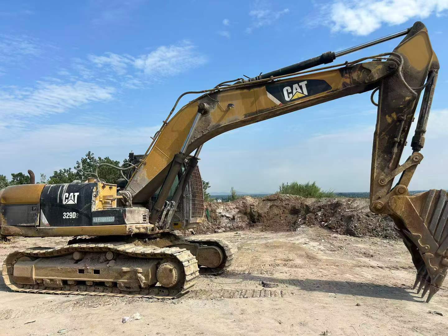 Buy Caterpillar 329D Used Excavator / 2 Buy Caterpillar 329D Used Excavator / 2