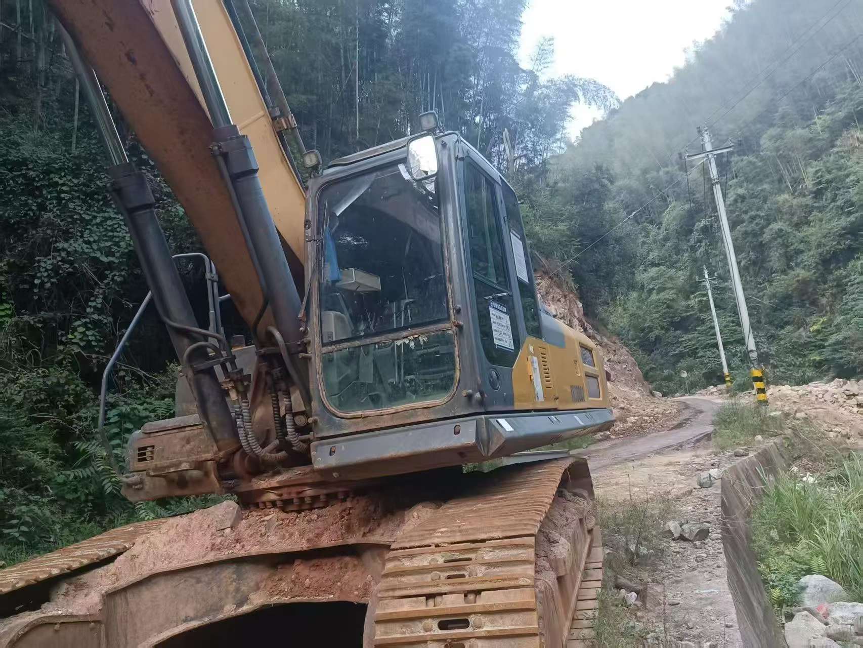 شراء حفارة XCMG XE380K مستعملة / 8