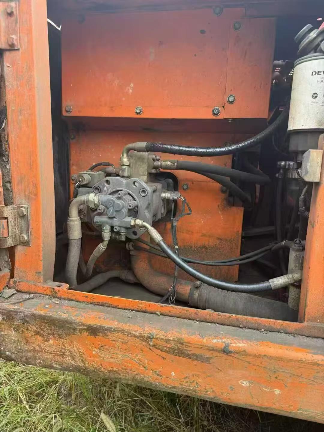 Compre Escavadeira Doosan DX120 Usada / 3