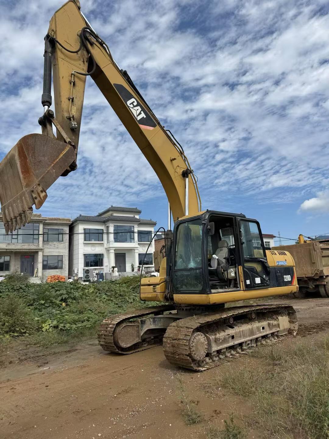 Buy Caterpillar 320A Used Excavator / 3 Buy Caterpillar 320A Used Excavator / 3