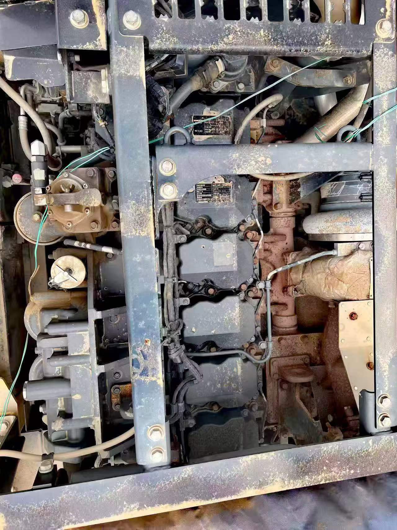 Compre Excavadora Komatsu PC650LC-8E0 Usada / 5