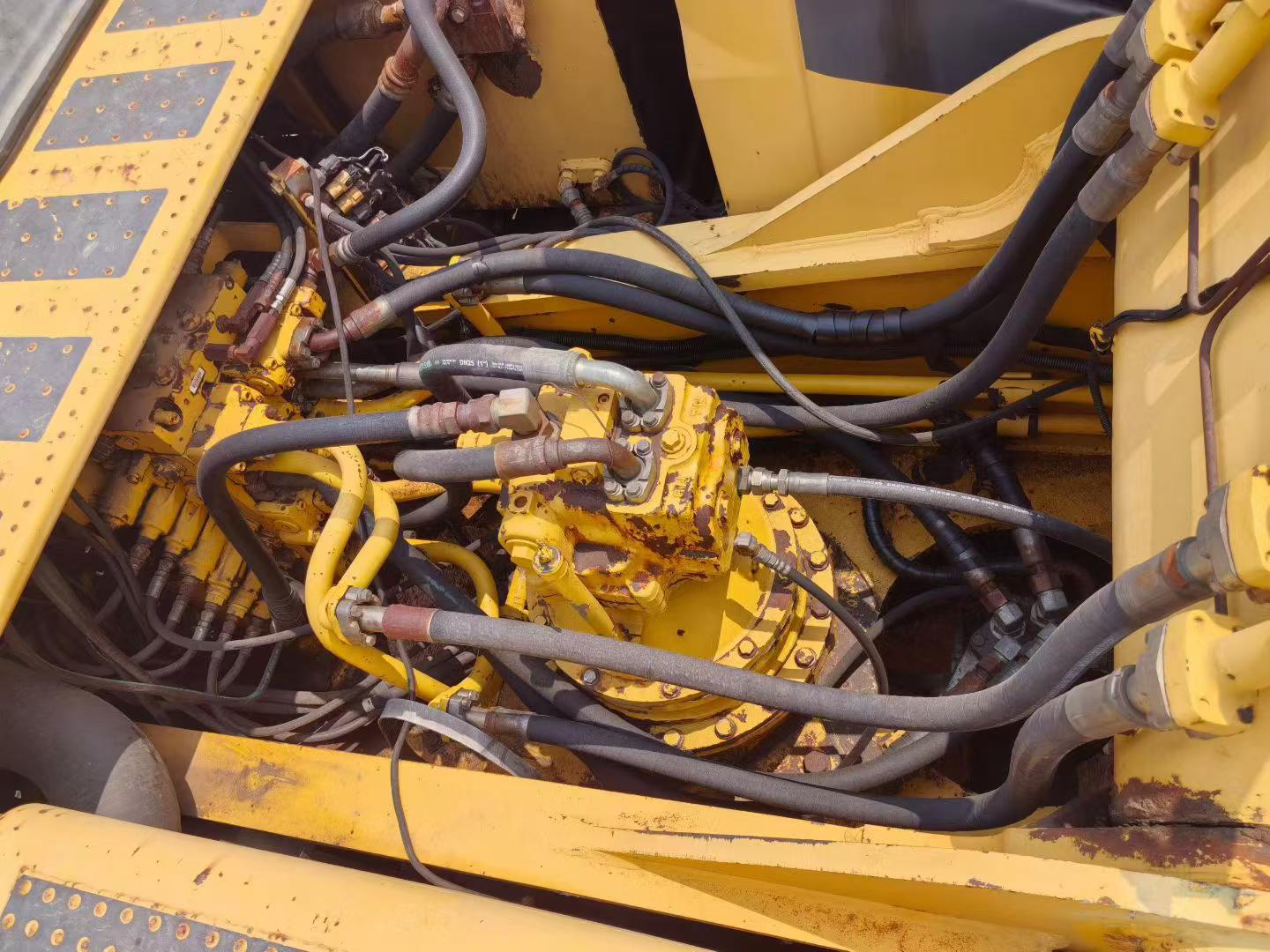 Compre Escavadeira Komatsu PC350-8 Usada / 7