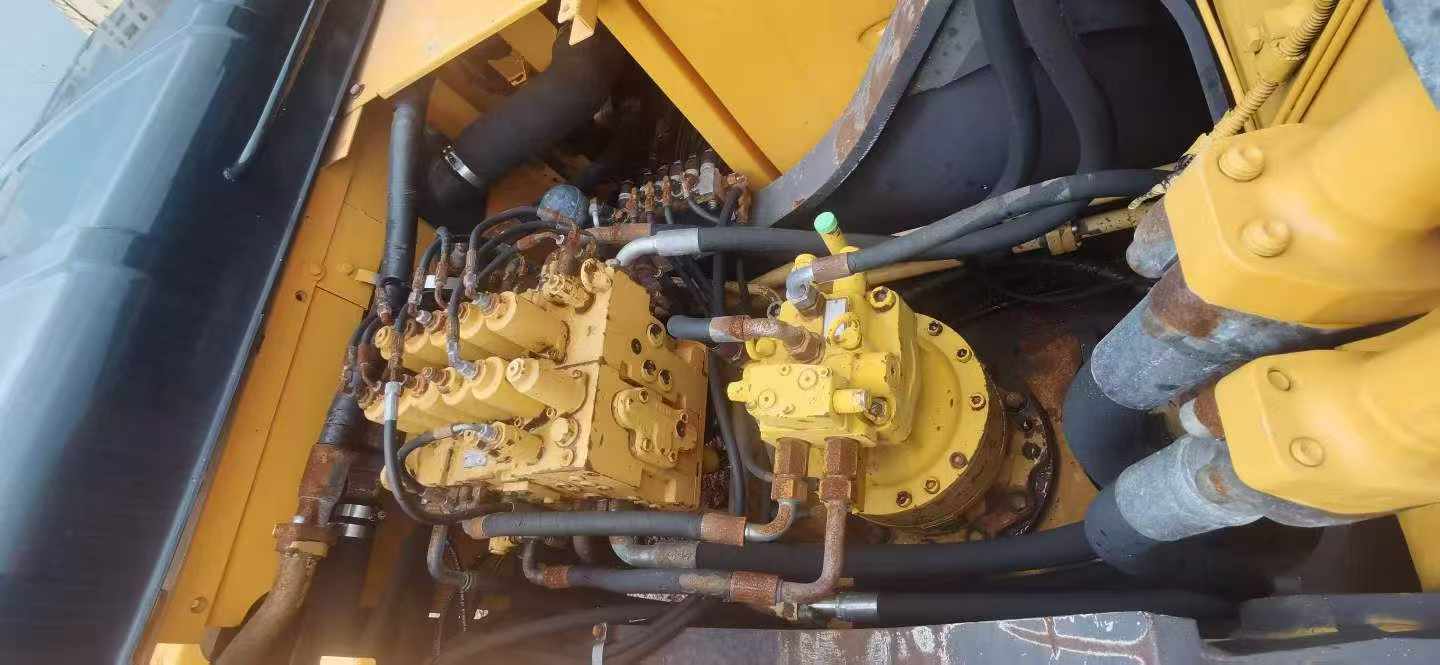 Buy Sany SY215C Used Excavator / 4 Buy Sany SY215C Used Excavator / 4