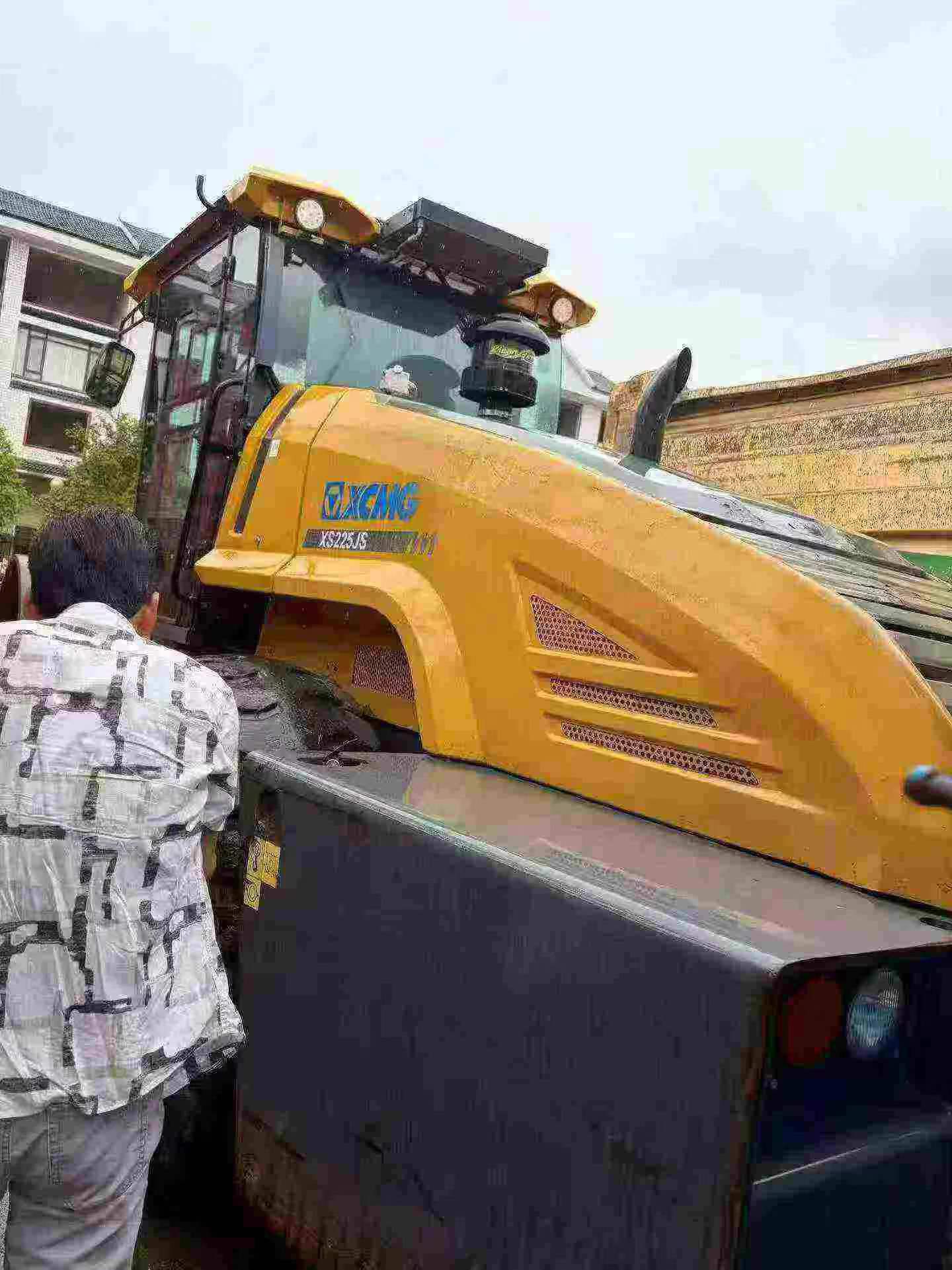 Comprar XCMG XE225DK Usado Excavadora