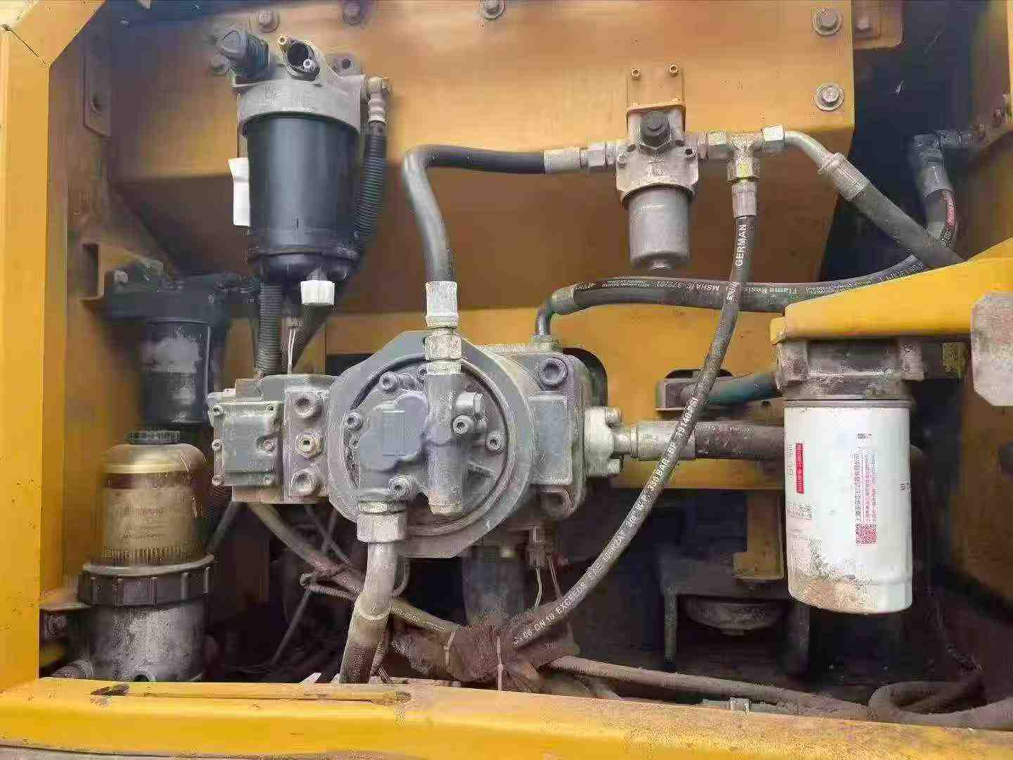 Compre Excavadora XCMG XE225DK Usada / 3