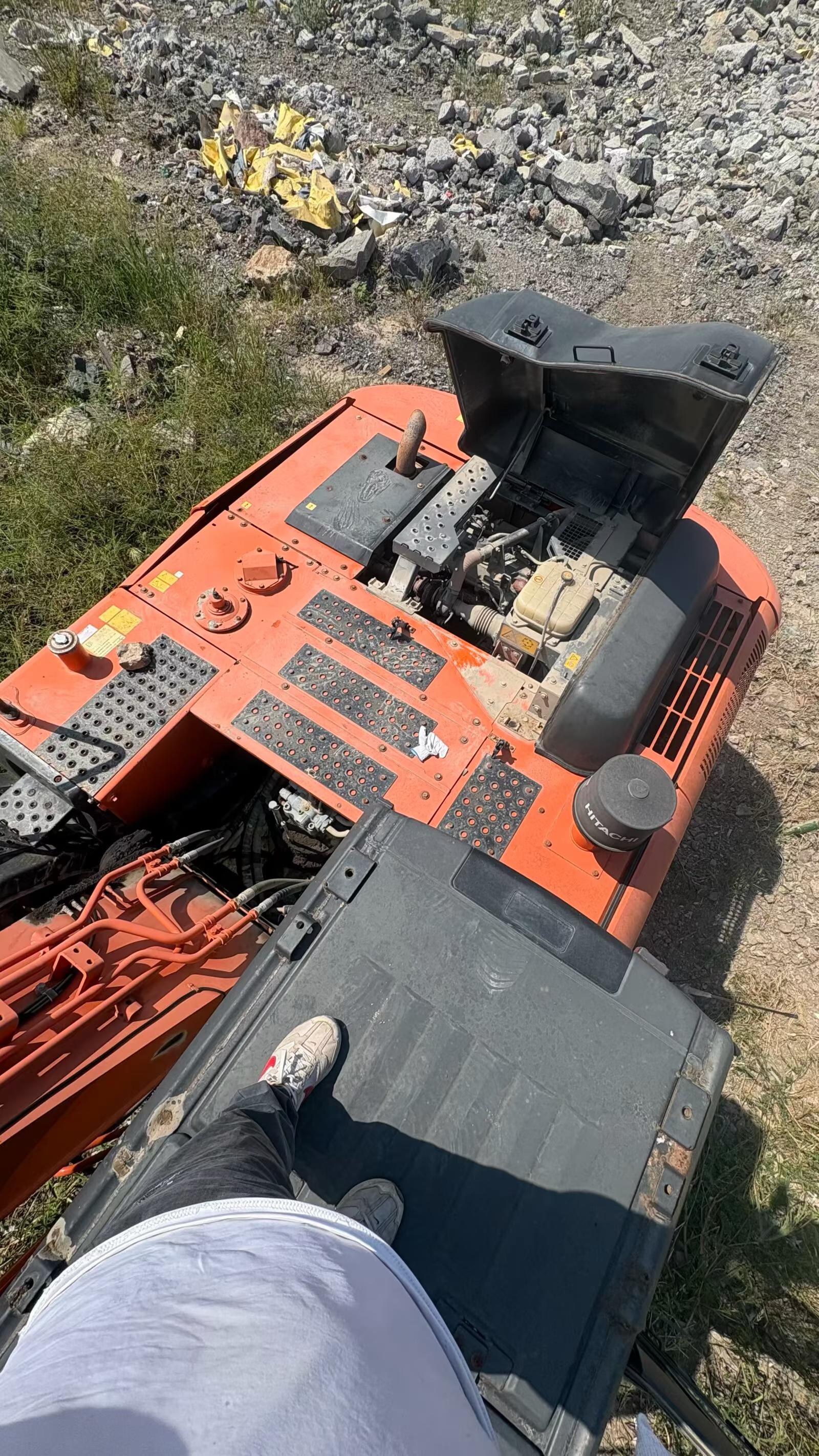 Купить Подержанный Экскаватор Hitachi ZX260-3G / 2