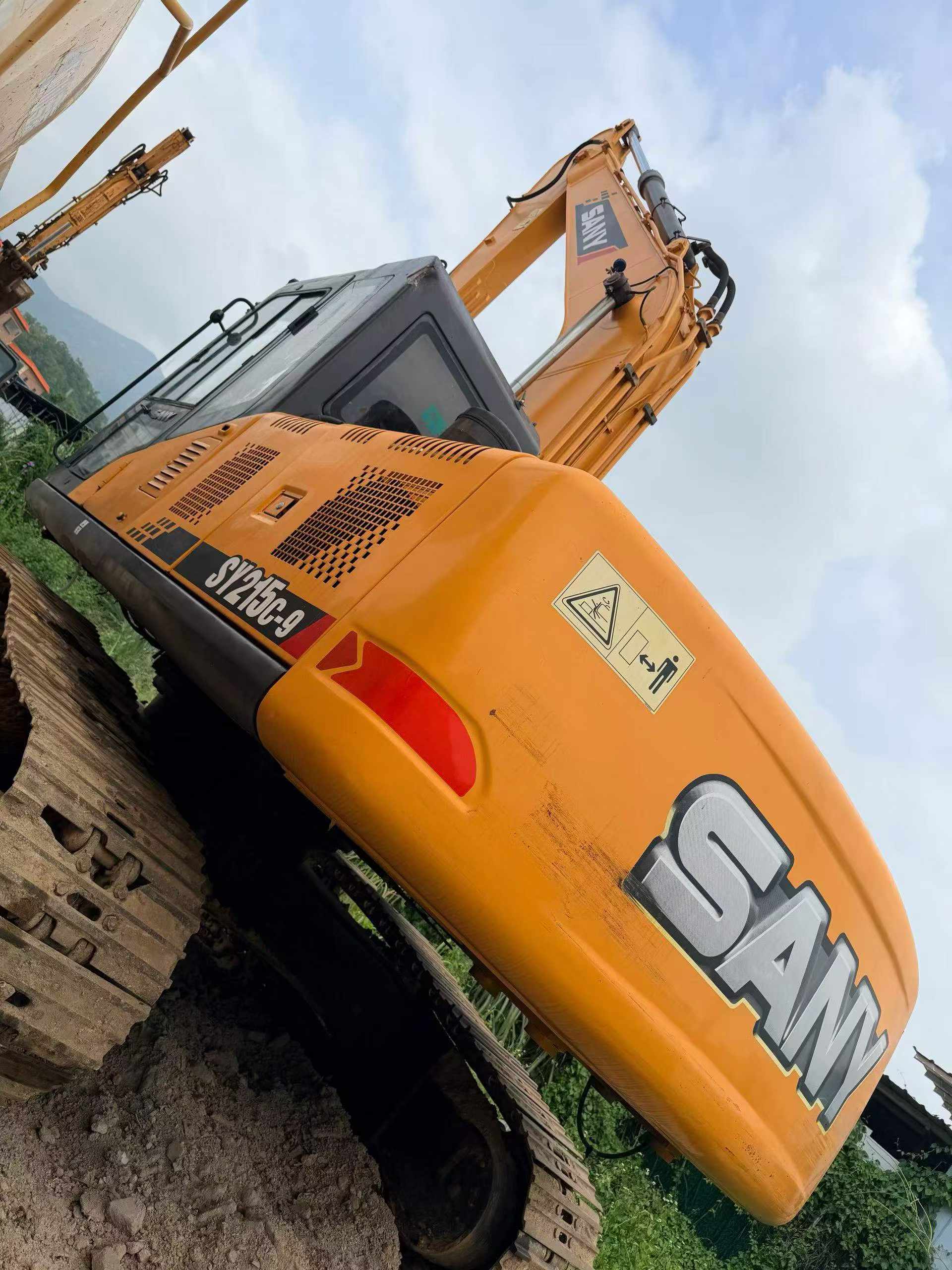 Купить Sany SY215C Подержанный Экскаватор