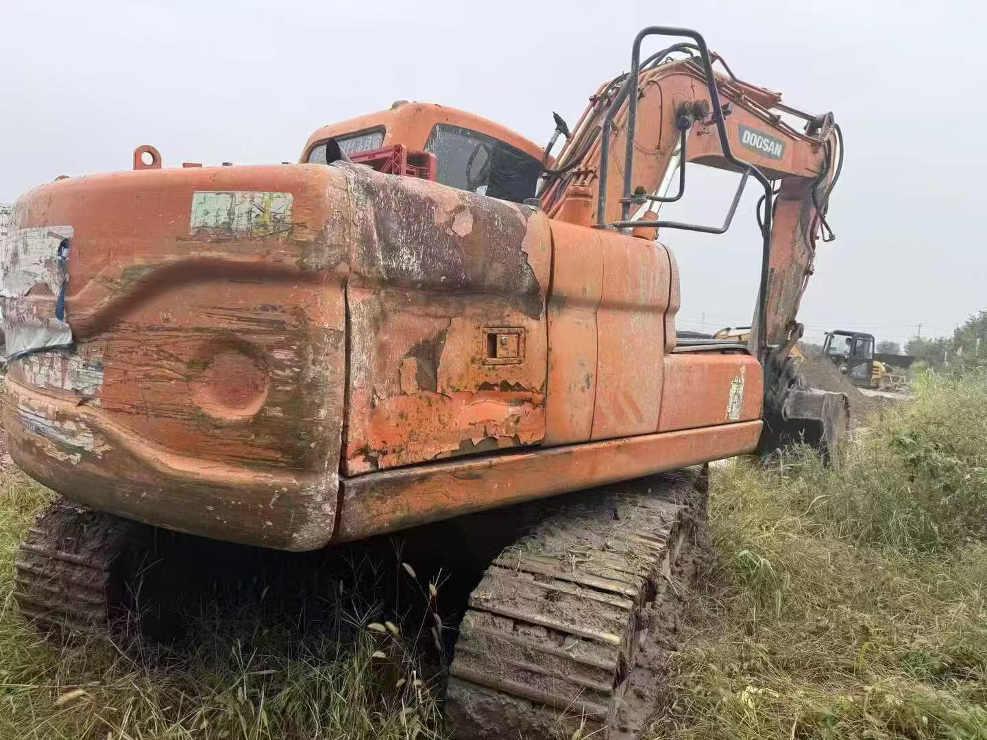Compre Escavadeira Doosan DX120 Usada / 2