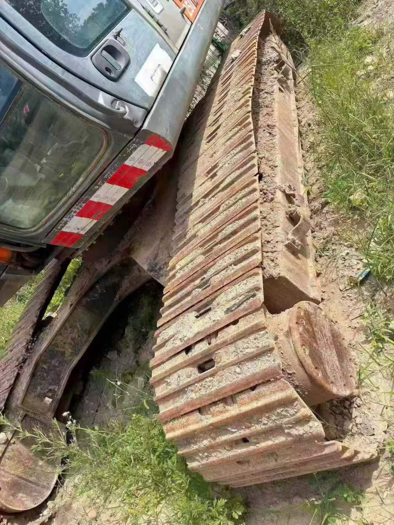 شراء حفارة Hitachi EX250-5 مستعملة / 5