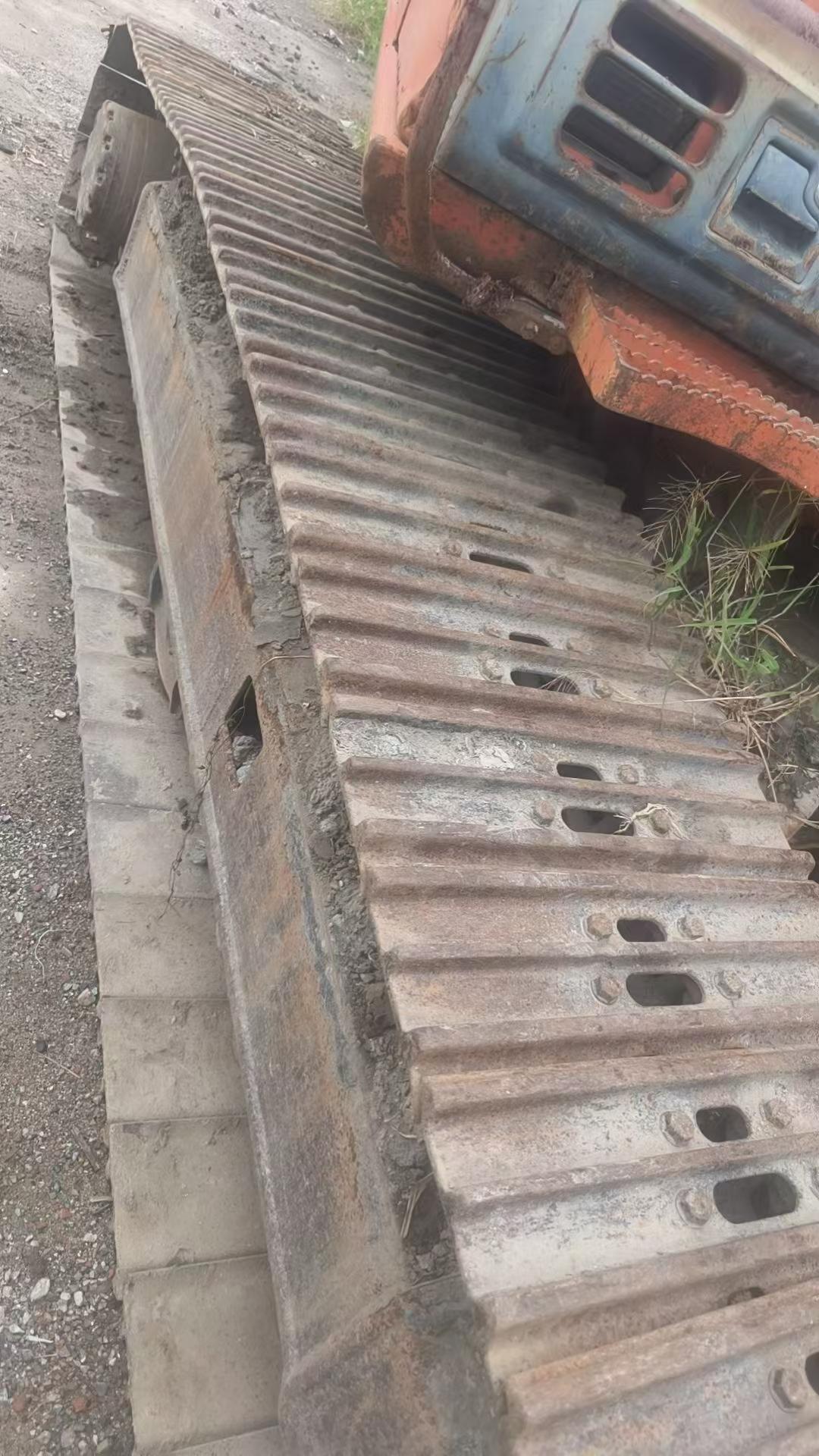 Compre Excavadora Hitachi EX200 Usada / 7 Compre Excavadora Hitachi EX200 Usada / 7