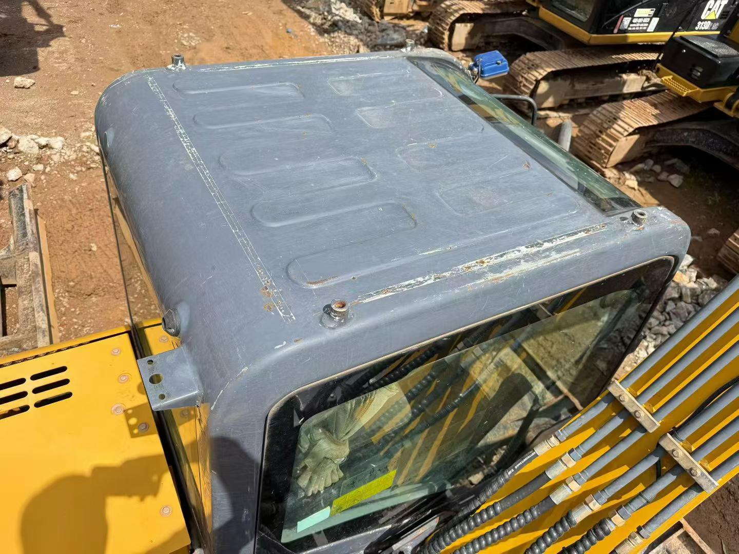 Compre Excavadora XCMG XE75C Usada / 7