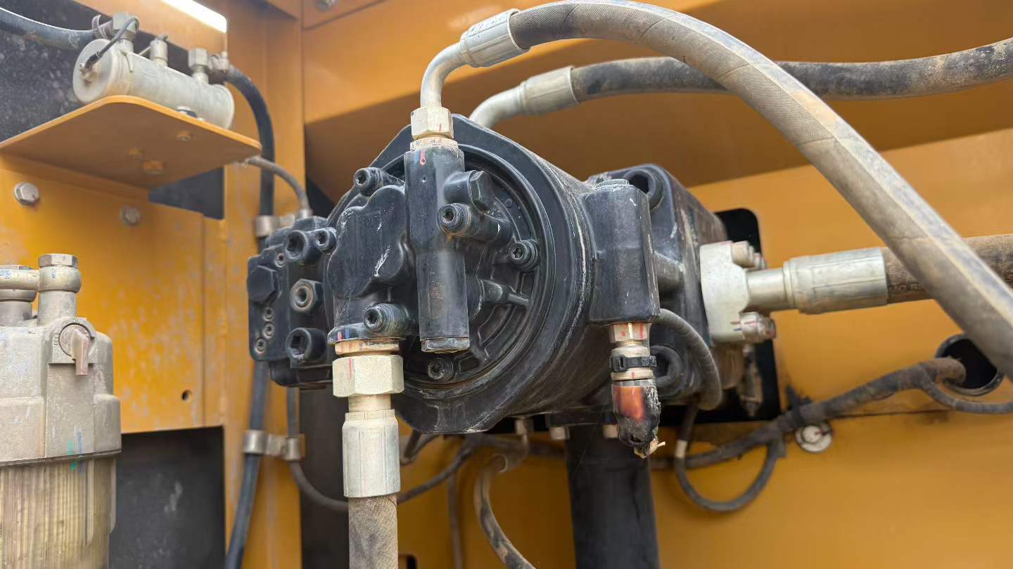 Купить Подержанный Экскаватор Sany SY245H / 6