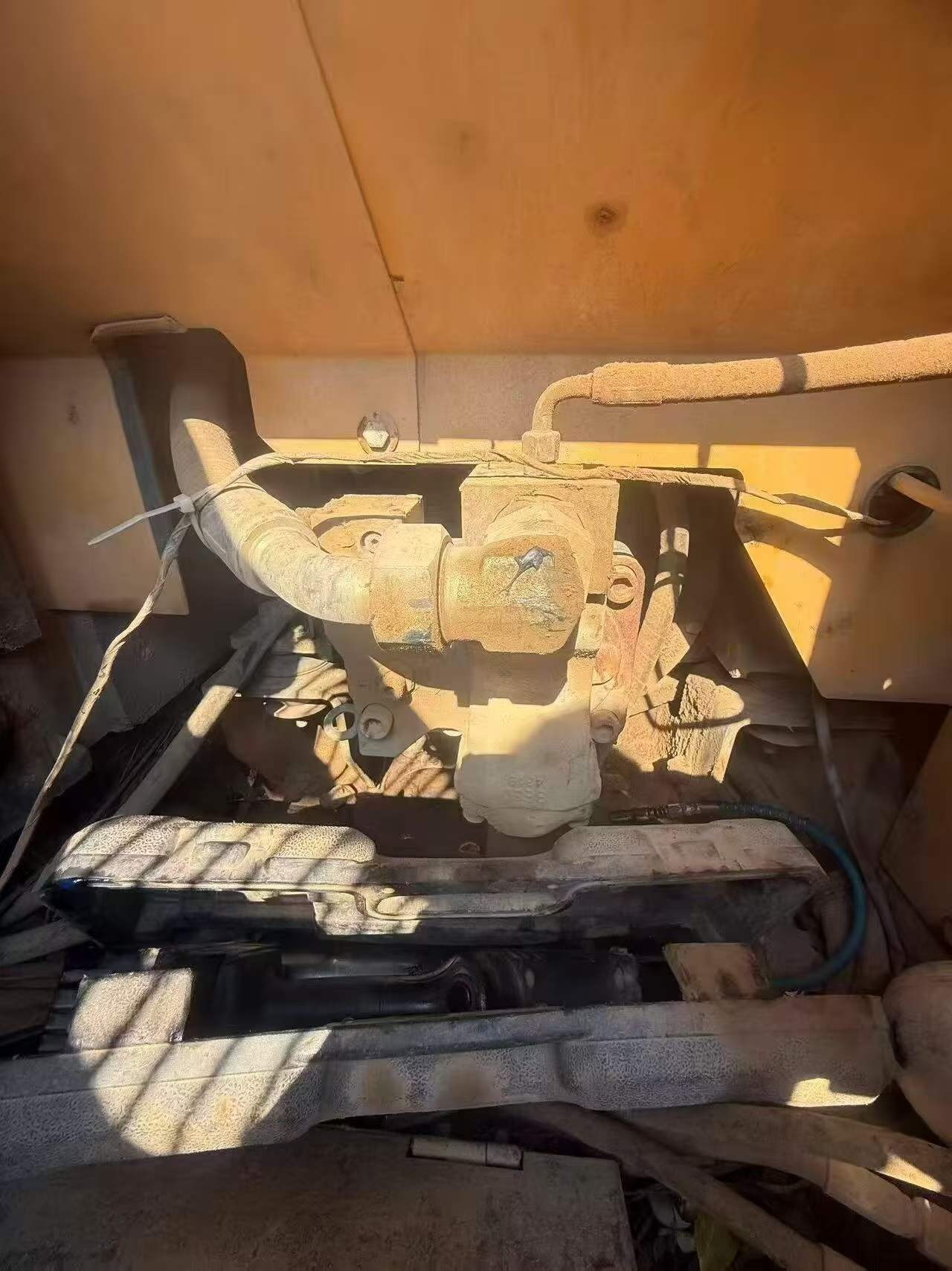 Compre Excavadora XCMG XE75C Usada / 2