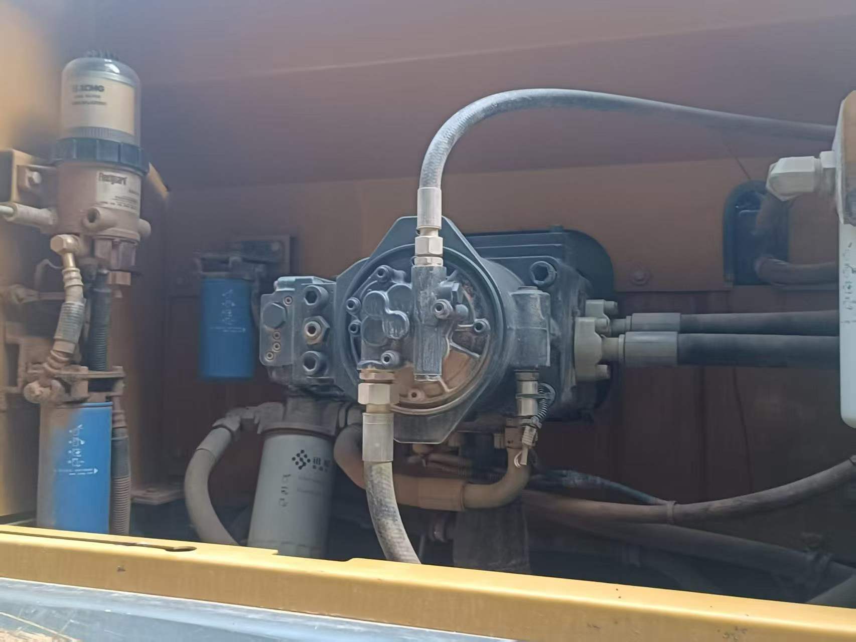 شراء حفارة XCMG XE380K مستعملة / 4