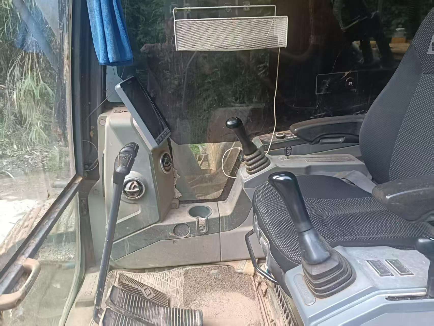 شراء حفارة XCMG XE380K مستعملة / 7