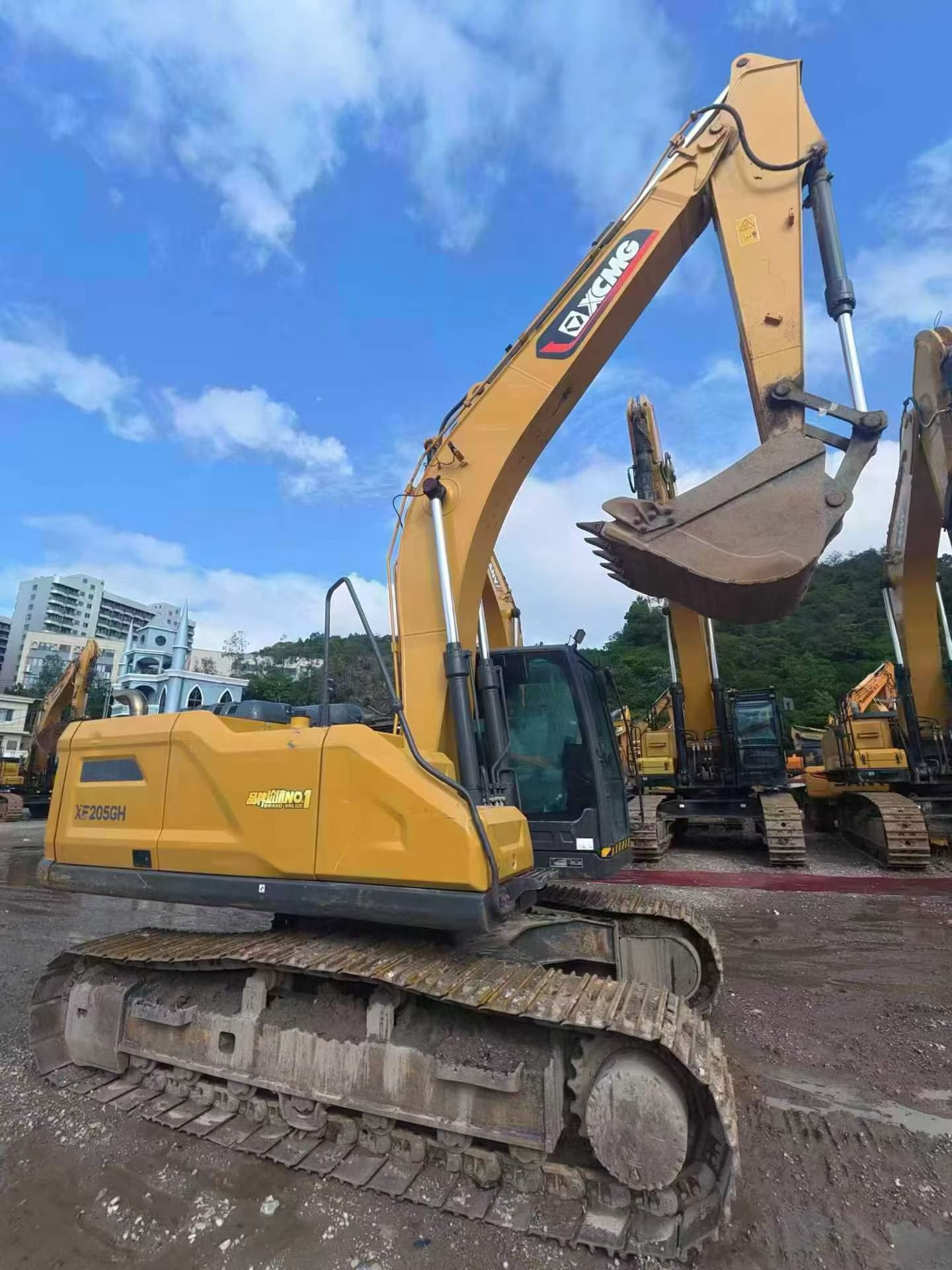 Купить Подержанный Экскаватор XCMG XE205DA / 2