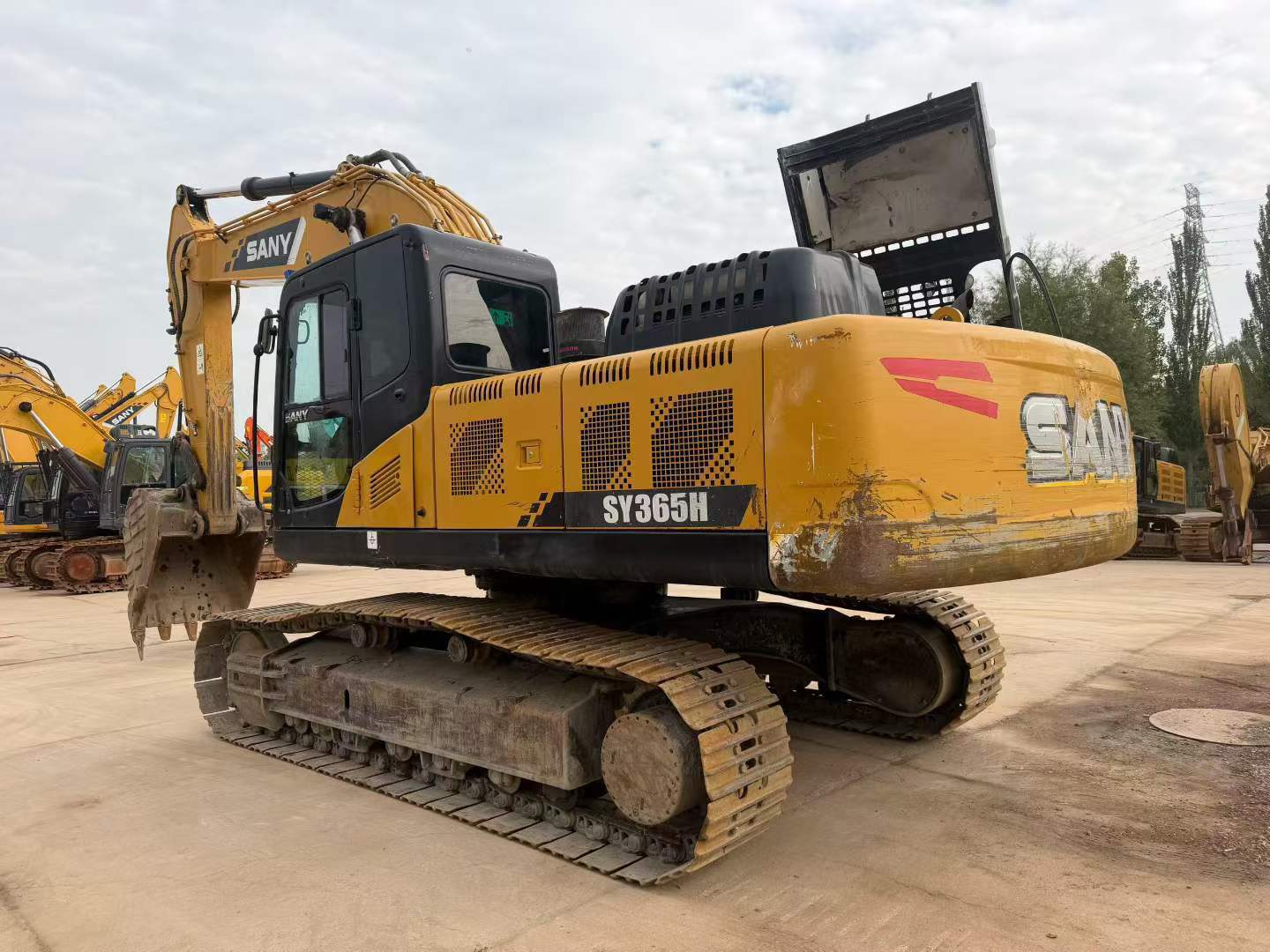 Comprar Sany SY285C Usado Escavadeira