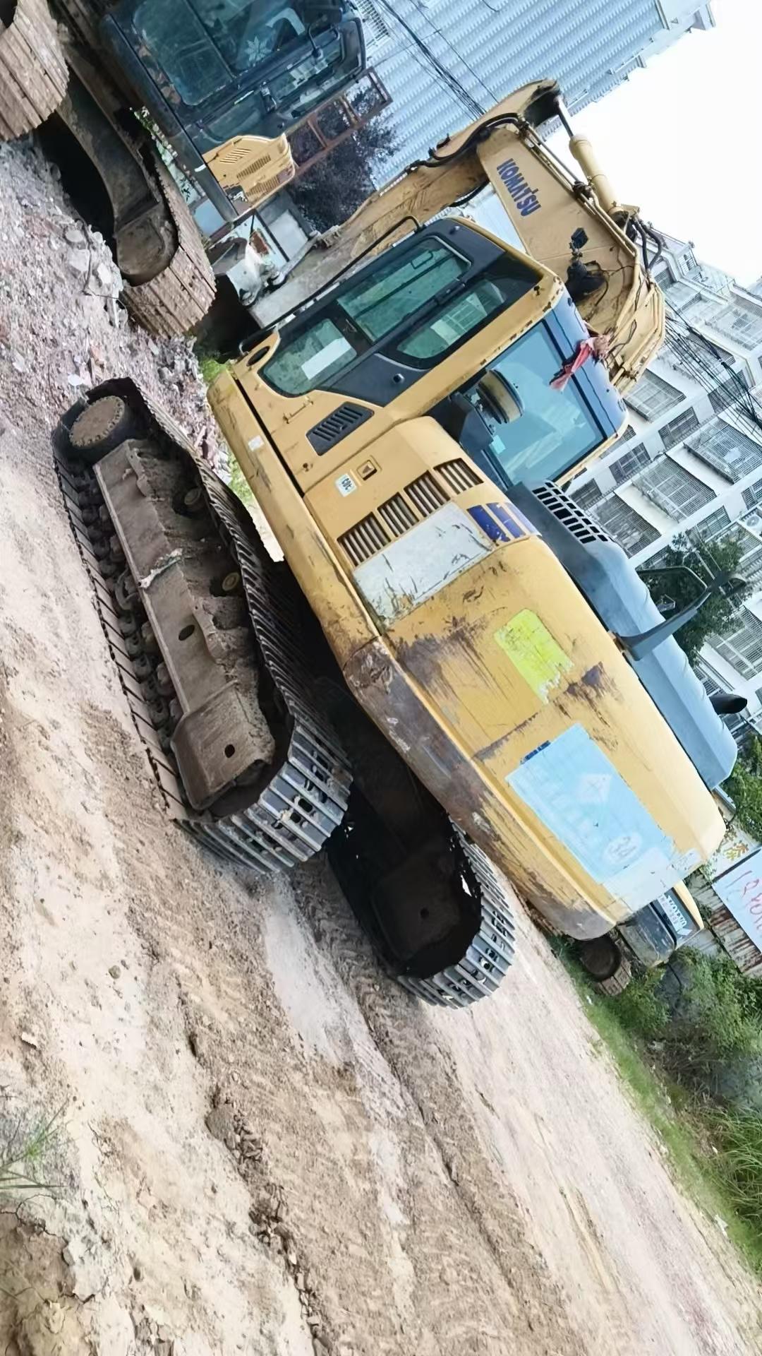 Buy Komatsu PC160-6 Used Excavator
