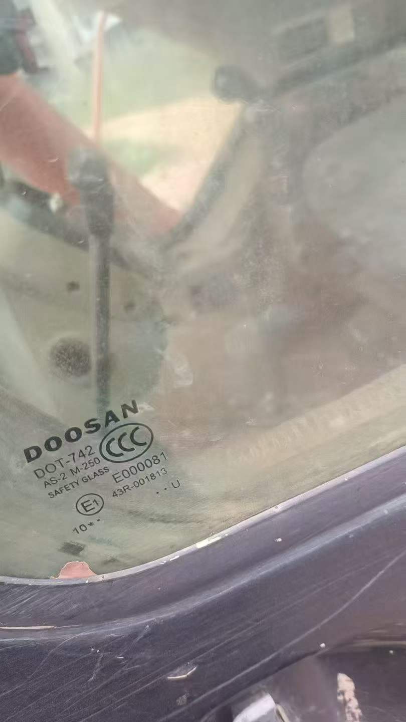 شراء حفارة Doosan DH225-7 مستعملة / 3