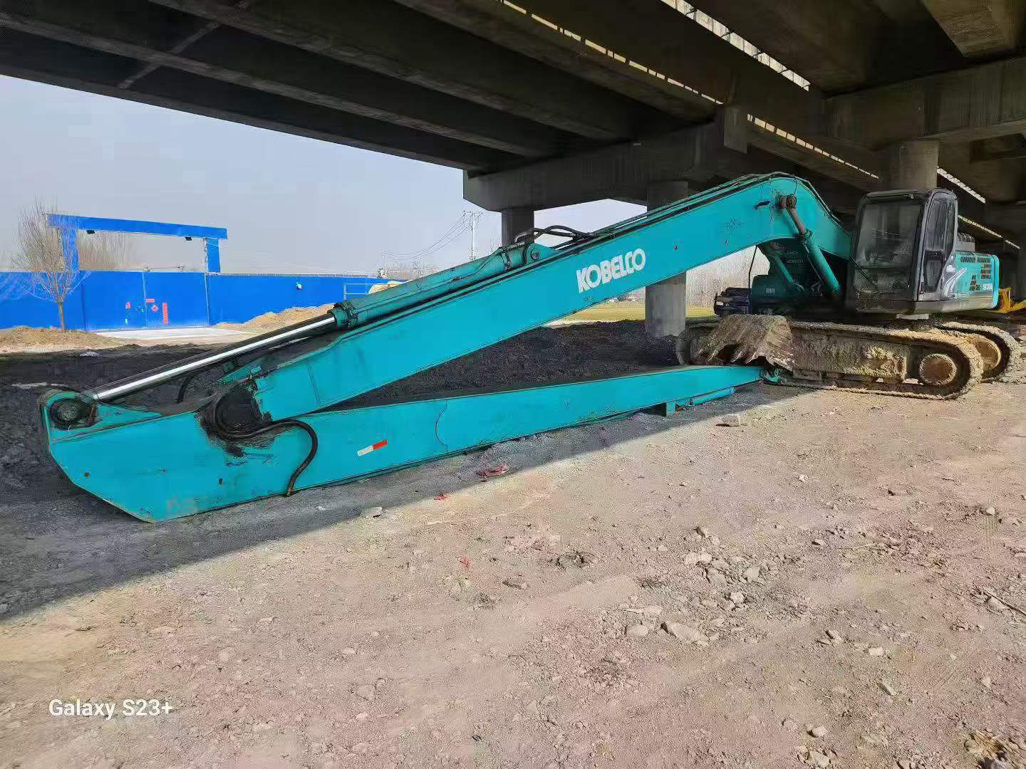 Buy Kobelco SK330 Used Excavator