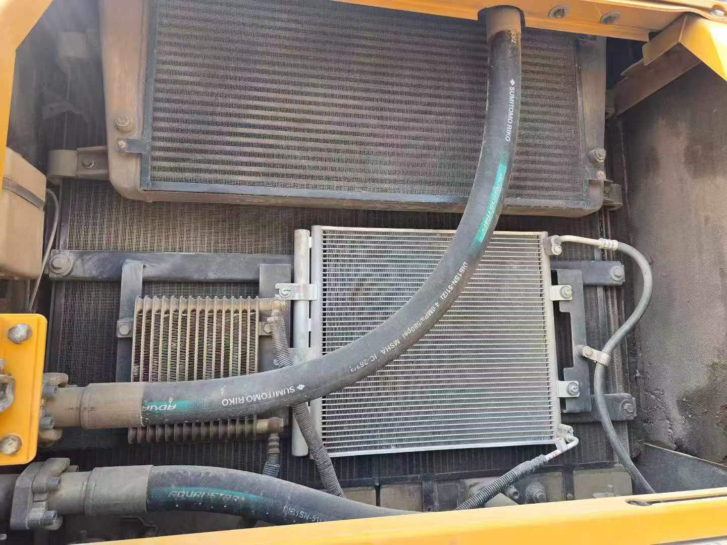 Compre Excavadora XCMG XE370DK Usada / 6