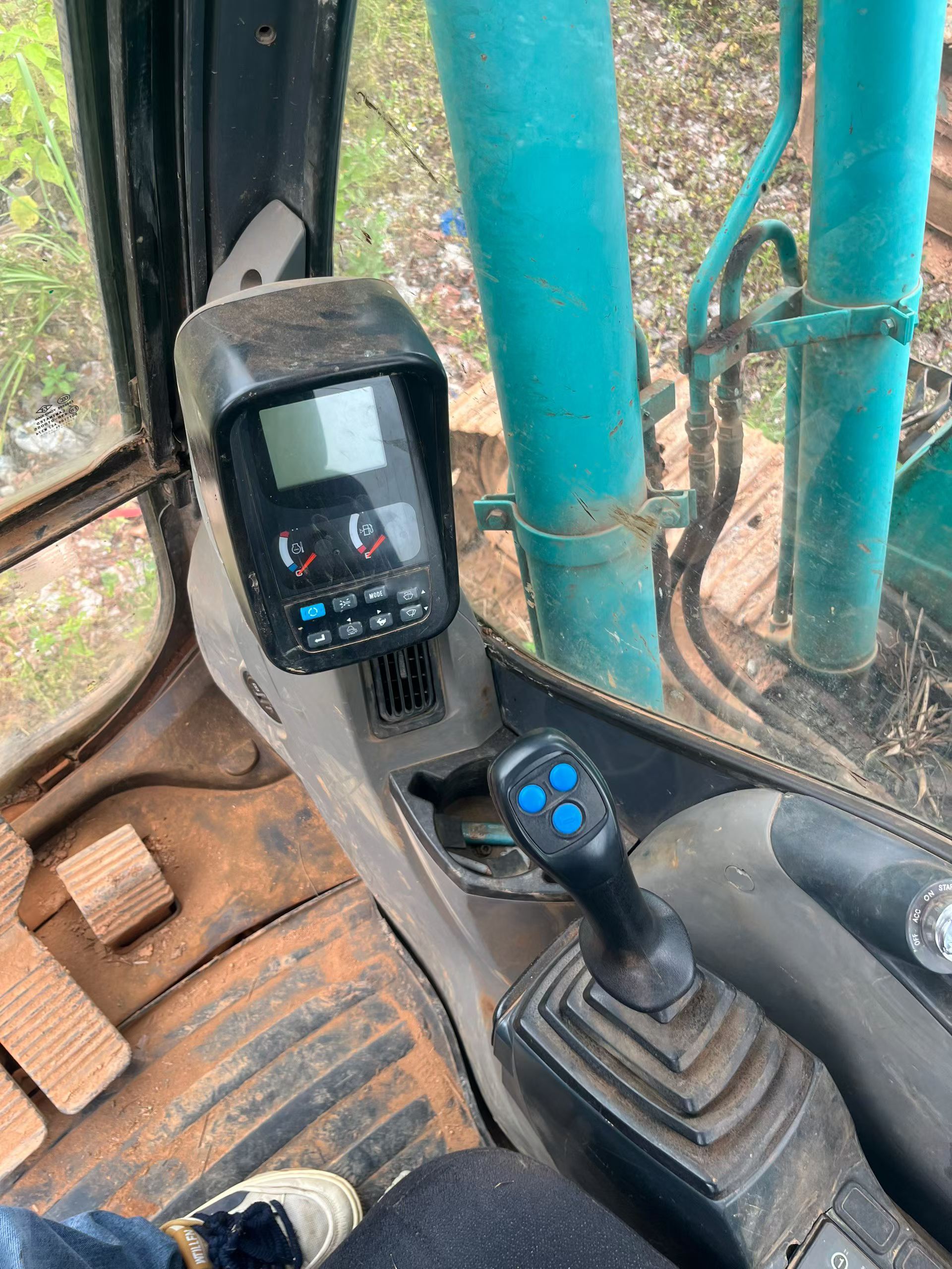Купить Kobelco SK130 Подержанный Экскаватор
