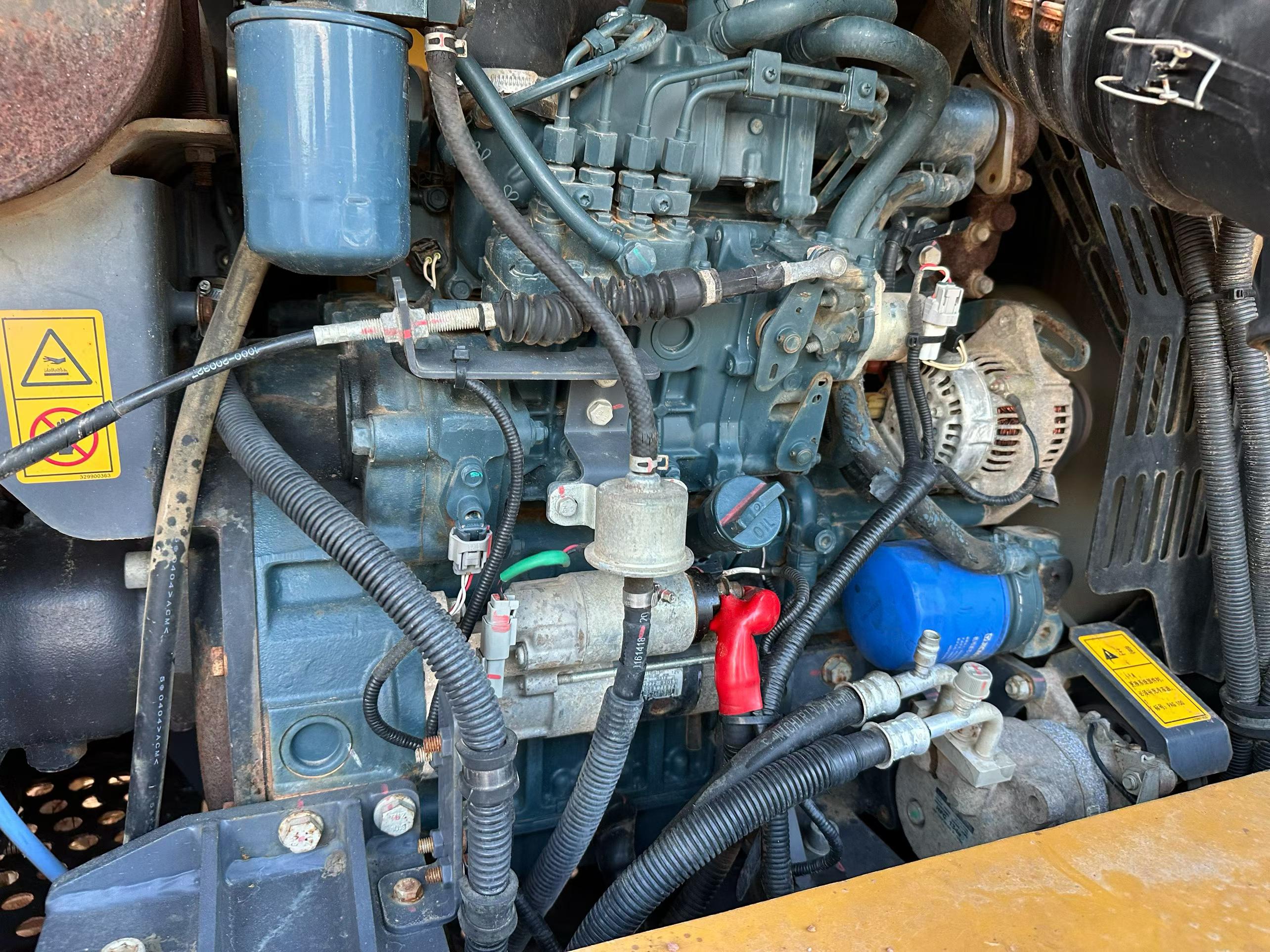 Compre Excavadora XCMG XE75C Usada / 8