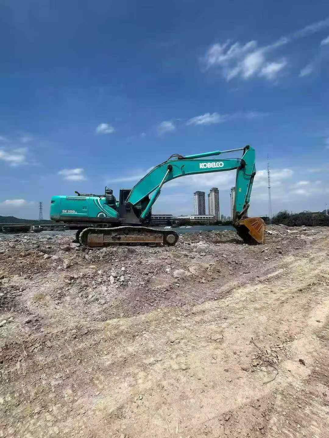 Buy Kobelco SK330-10 Used Excavator