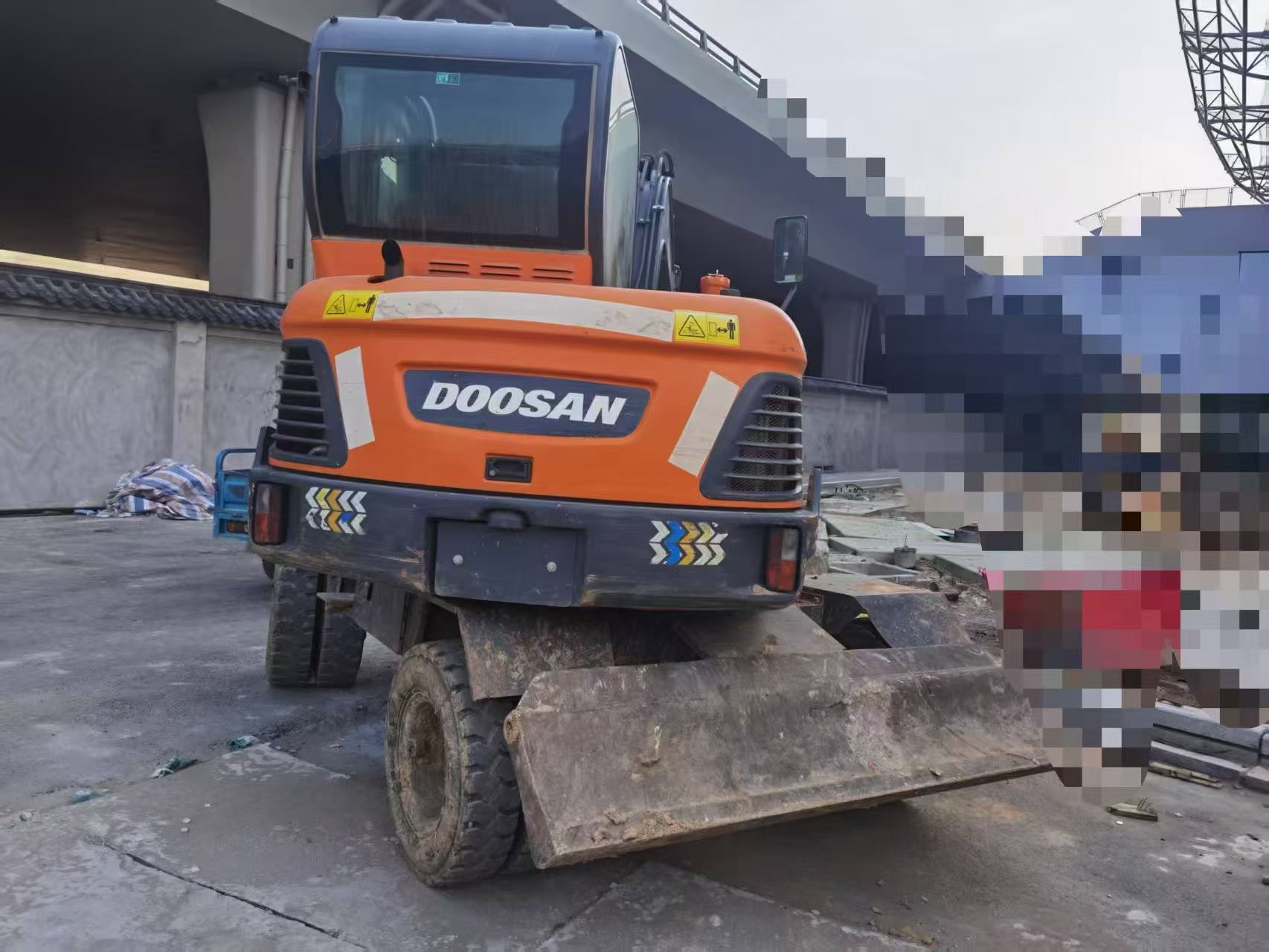 Купить Подержанный Экскаватор Doosan DH60 / 5