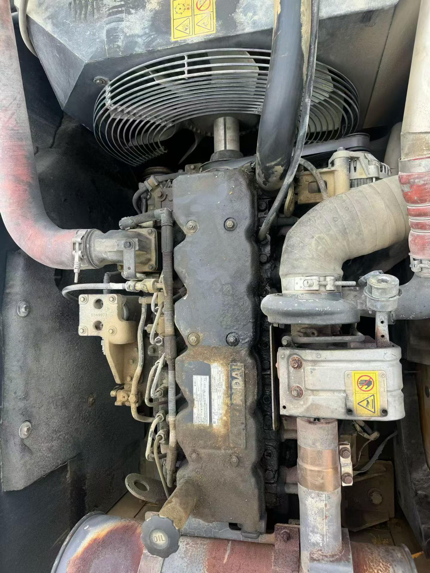 شراء حفارة Hyundai R275LVS مستعملة / 6