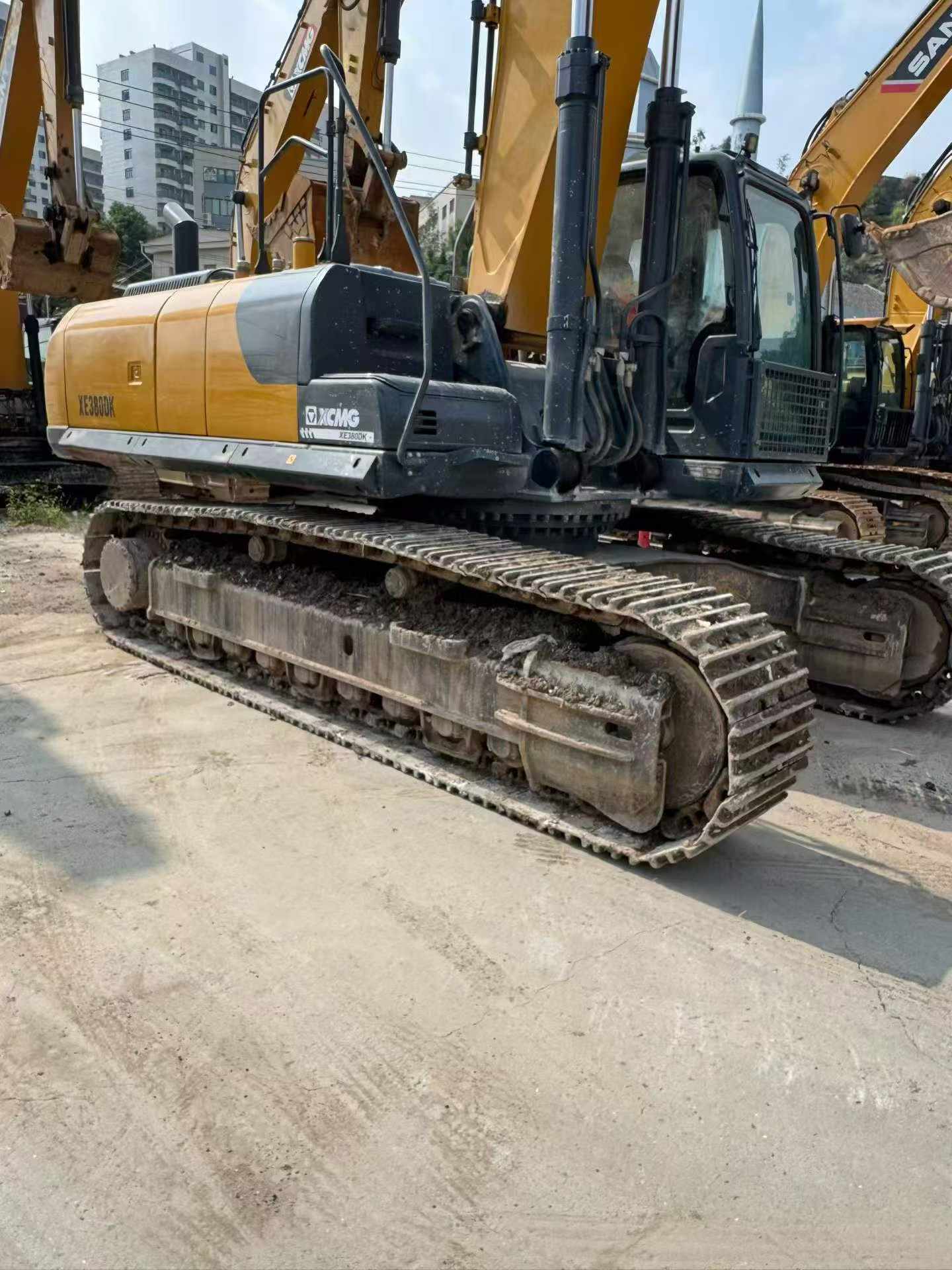 Compre Excavadora XCMG XE380K Usada / 4