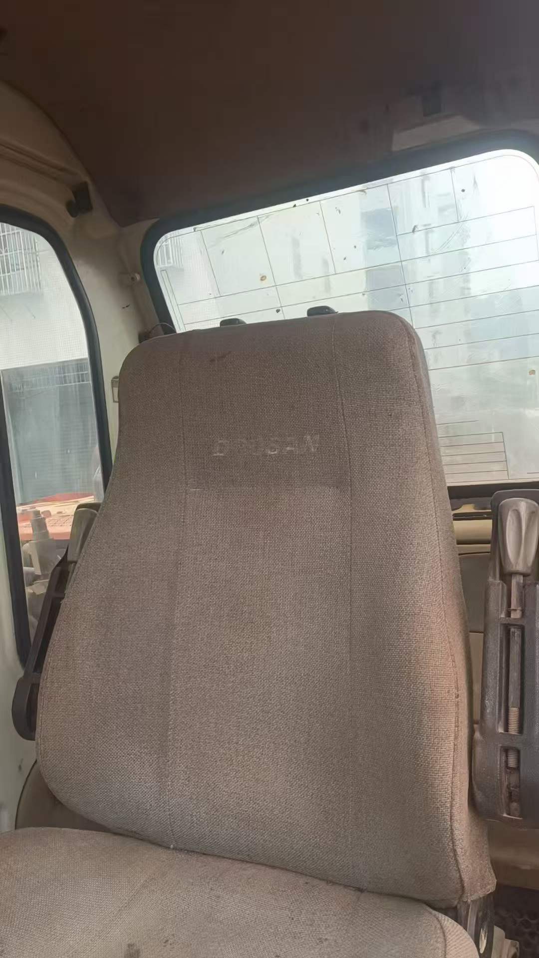 شراء حفارة Doosan DH225-7 مستعملة / 6