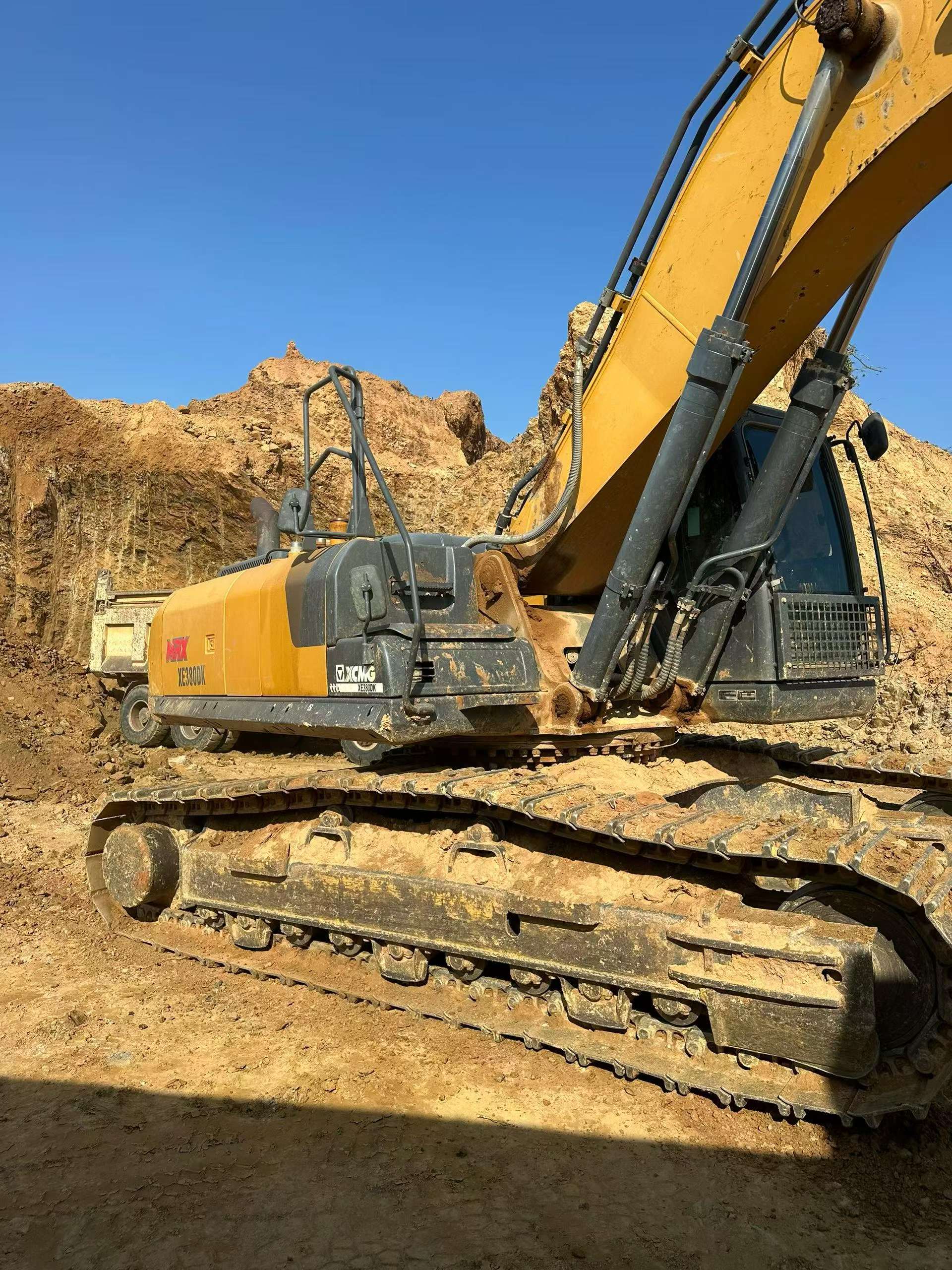 Compre Excavadora XCMG XE380K Usada / 2
