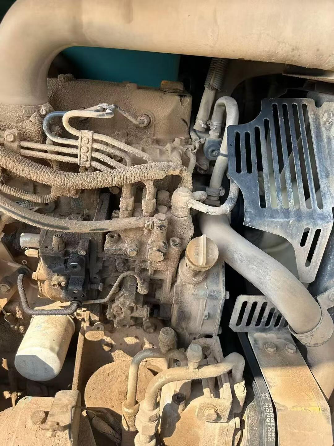 شراء حفارة Kobelco SK60 مستعملة / 3