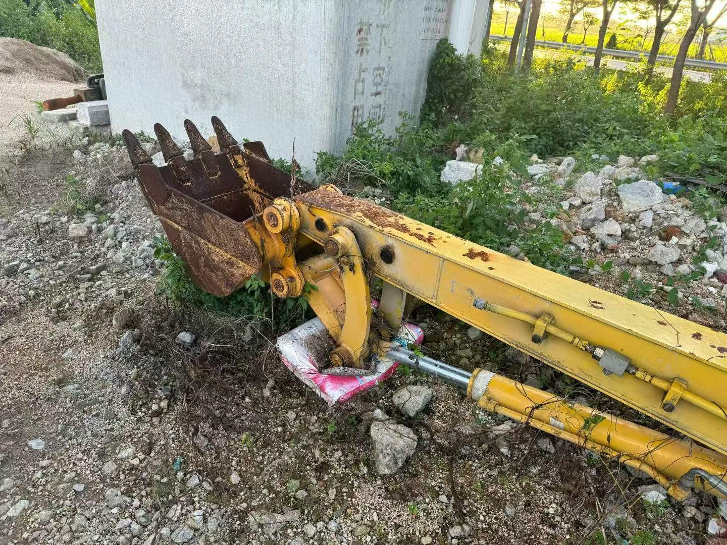 Compre Excavadora Komatsu PC60-6 Usada / 6