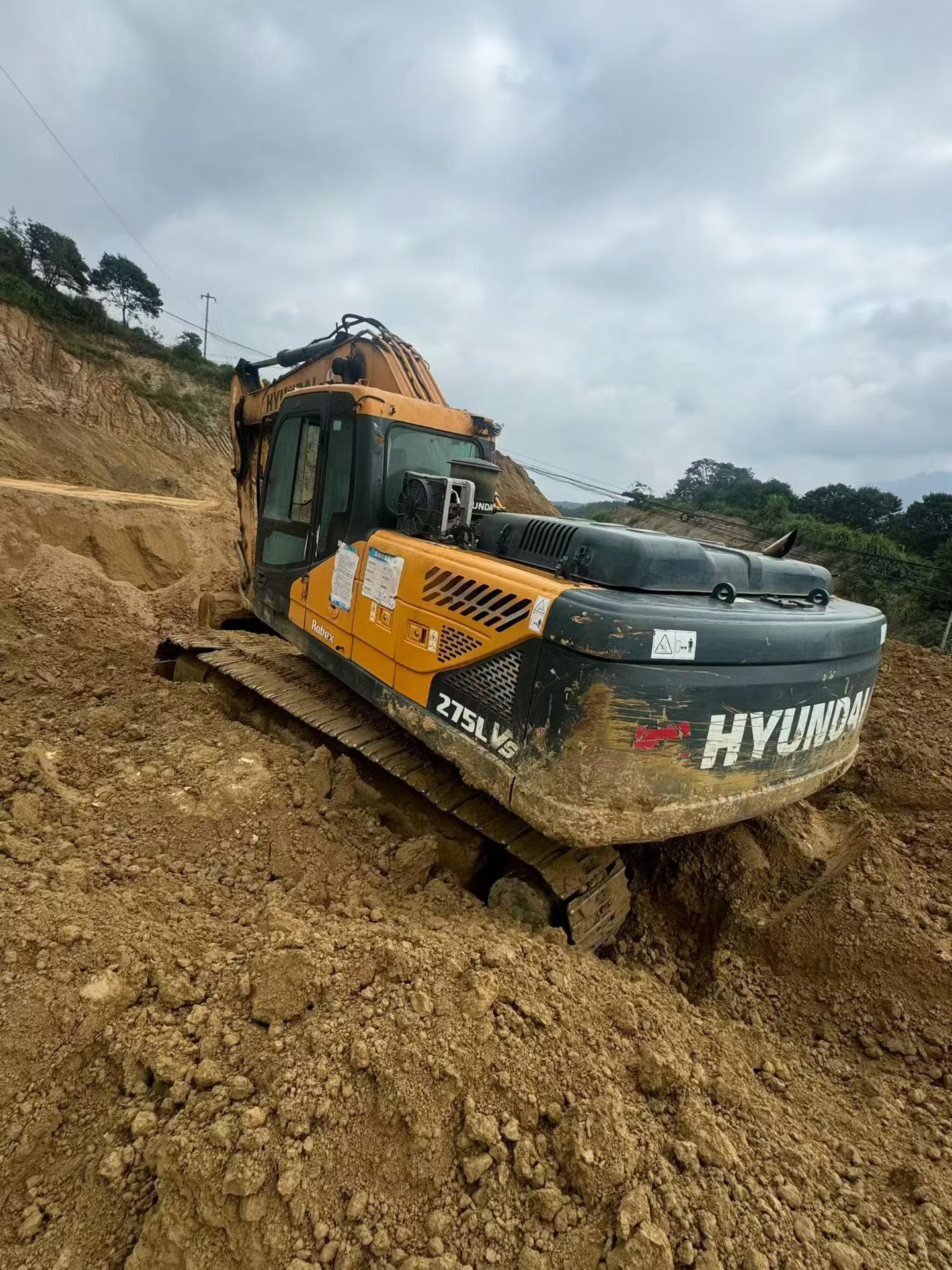 Comprar Hyundai R275LVS Usado Excavadora