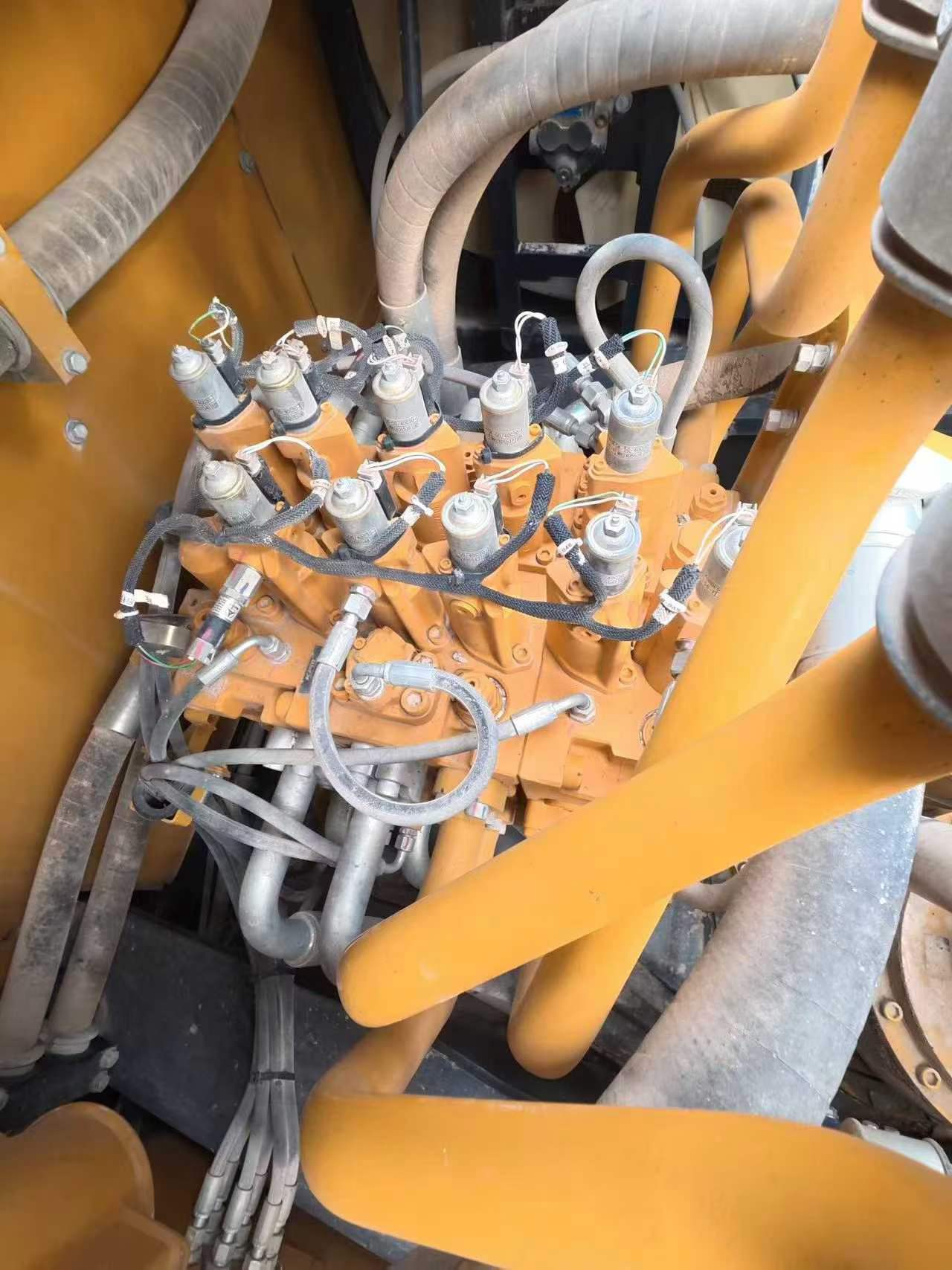 Купить Подержанный Экскаватор Sany SY650HB / 4