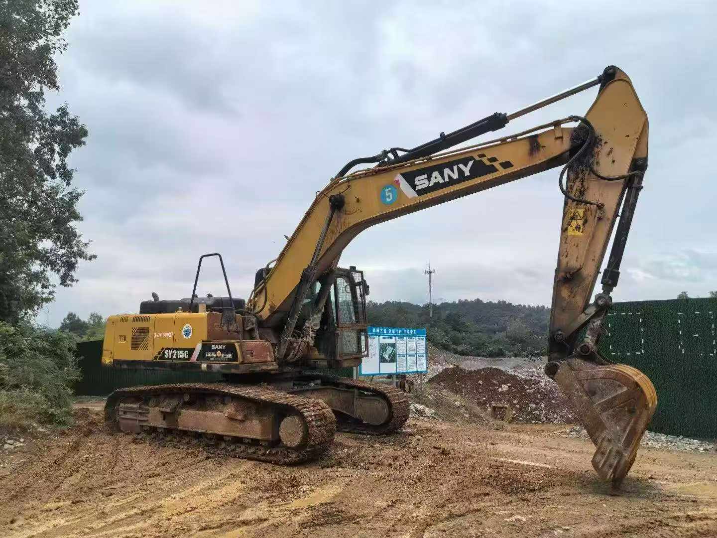 Купить Подержанный Экскаватор Sany SY215C / 3